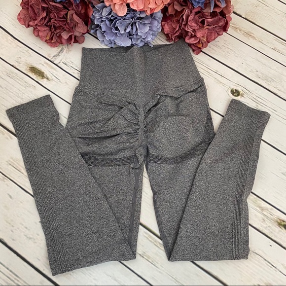 High Waist Seamless Gray Butt Lifting Yoga Pants - Picture 10 of 16